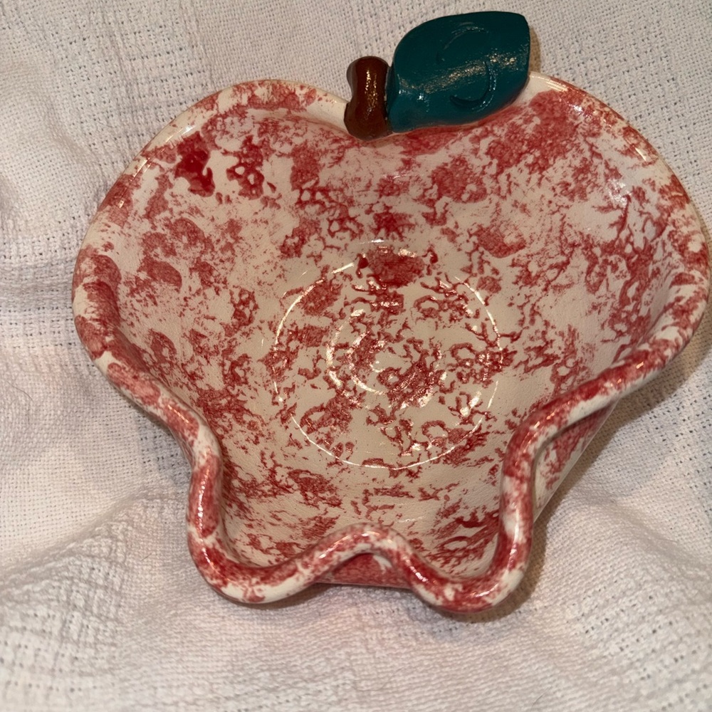 Three Rivers Apple Red and White Ceramic Bowl